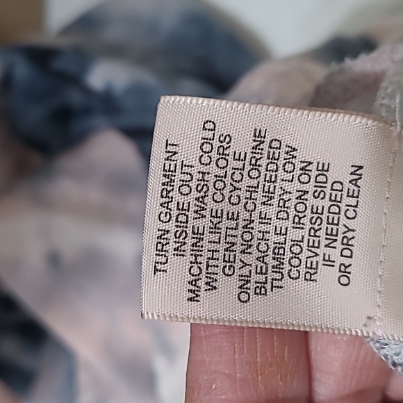 Philosophy Blue and Pink Tie-Dye/Marbled Shirt size 2X - Picture 5 of 7